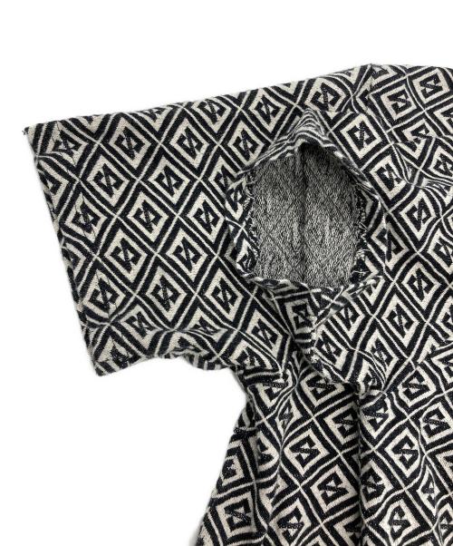 stussy（ステューシー）stussy (ステューシー) Sロゴ総柄Tシャツ ブラック×ホワイト サイズ:Sの古着・服飾アイテム