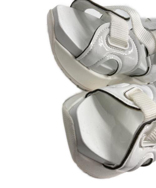 MM6 Maison Margiela（エムエムシックスメゾンマルジェラ）MM6 Maison Margiela (エムエムシックスメゾンマルジェラ) プラットフォームサンダル ホワイト サイズ:35の古着・服飾アイテム