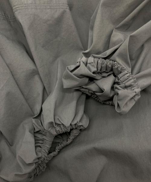 YORI（ヨリ）yori (ヨリ) バックリボンギャザーワンピース グレー サイズ:Fの古着・服飾アイテム