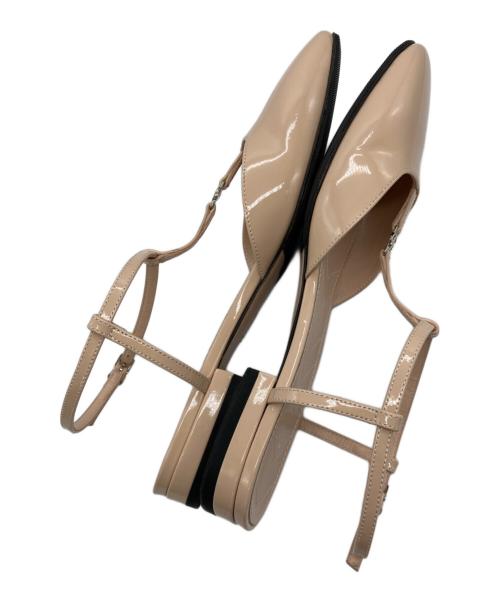 GUCCI（グッチ）GUCCI (グッチ) パテントレザー ストラップサンダル ベージュ サイズ:36の古着・服飾アイテム