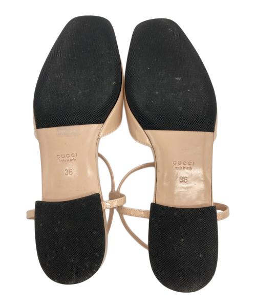 GUCCI（グッチ）GUCCI (グッチ) パテントレザー ストラップサンダル ベージュ サイズ:36の古着・服飾アイテム