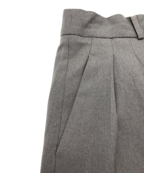 kurashi&trips publishing（クラシアンドトリップス パブリッシング）KURASHI&Trips PUBLISHING (クラシアンドトリップス パブリッシング) ワイドタックパンツ グレー サイズ:Sの古着・服飾アイテム