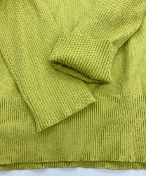 BEIGE（ベイジ）BEIGE (ベイジ) WILLOW/ハイネックニット グリーン サイズ:4 未使用品の古着・服飾アイテム