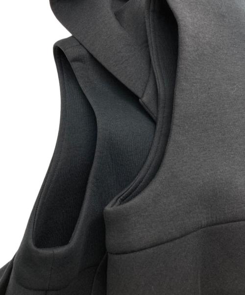 YORI（ヨリ）YORI (ヨリ) ボンディング ロングベスト ジレ ブラック サイズ:Fの古着・服飾アイテム