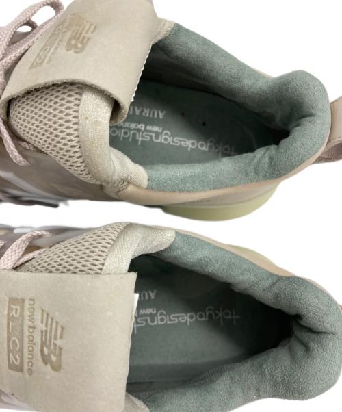 NEW BALANCE（ニューバランス）NEW BALANCE (ニューバランス) AURALEE (オーラリー) TOKYO DESIGN STUDIO (トウキョウデザインスタジオ) コラボローカットスニーカー ベージュ サイズ:26.5Dの古着・服飾アイテム