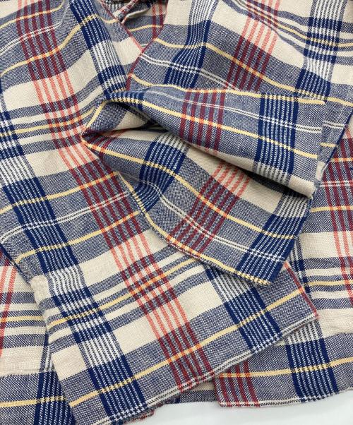 45R（フォーティファイブ・アール）45R (フォーティファイブ・アール) リネンノーカラー前開きシャツブラウス レッド×ブルー サイズ:2の古着・服飾アイテム