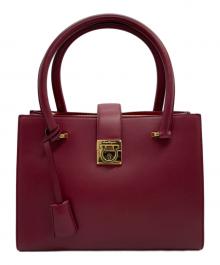 Salvatore Ferragamo（サルヴァトーレ フェラガモ）の古着「ジュリエット ガンチーニ クロージャー」｜レッド