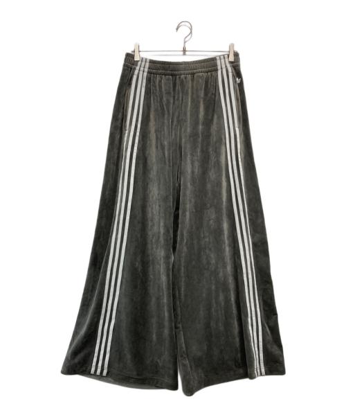 adidas（アディダス）adidas (アディダス) ベルベット ルーズ トラックパンツ グレー サイズ:2XLの古着・服飾アイテム