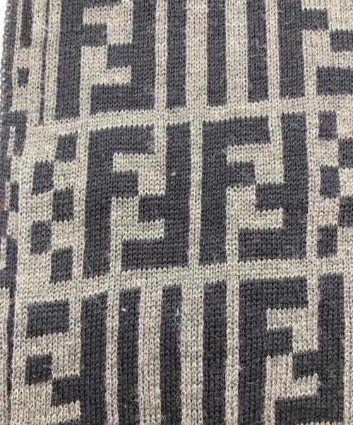 FENDI（フェンディ）FENDI (フェンディ) ズッカ柄マフラー ブラック×グレーの古着・服飾アイテム