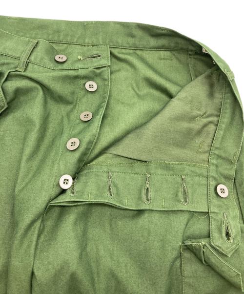 スウェーデン軍（スウェーデングン）スウェーデン軍 (スウェーデングン) カーゴパンツ グリーン サイズ:C48の古着・服飾アイテム