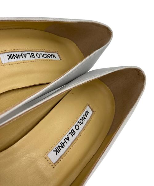 Manolo Blahnik（マノロブラニク）Manolo Blahnik (マノロブラニク) 【HANGISI】サテンヒールパンプス シルバー サイズ:38の古着・服飾アイテム