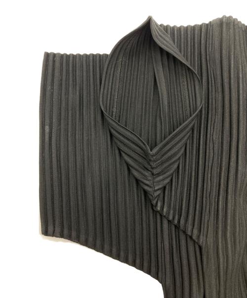 HOMME PLISSE ISSEY MIYAKE（オム プリッセ イッセイ ミヤケ）HOMME PLISSE ISSEY MIYAKE (オム プリッセ イッセイ ミヤケ) MONTHLY COLOR MAY SHIRT ブラック サイズ:3の古着・服飾アイテム