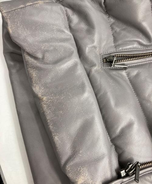 DAMA collection（ダーマコレクション）DAMA collection (ダーマコレクション) ラムレザーダウンジャケット グレー サイズ:Mの古着・服飾アイテム