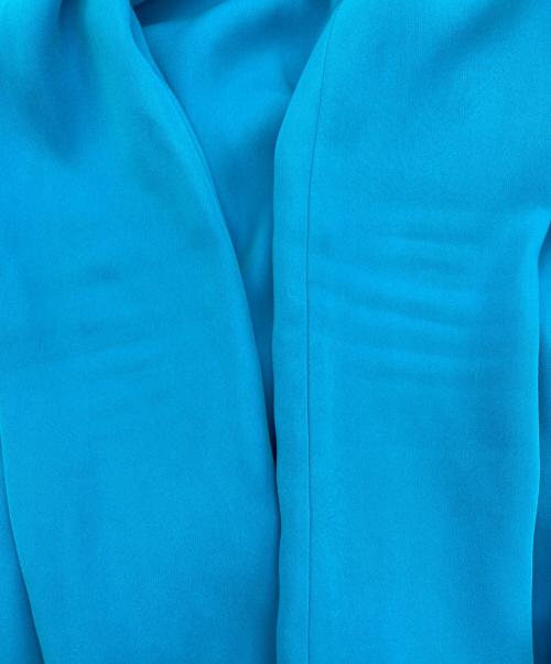 YOKO CHAN（ヨーコチャン）YOKO CHAN (ヨーコチャン) サイドスリットバックティアードブラウス ブルー サイズ:36の古着・服飾アイテム