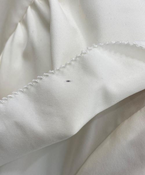 anuans（アニュアンス）anuans (アニュアンス) ラッフルカットオフブラウス ホワイト サイズ:Fの古着・服飾アイテム