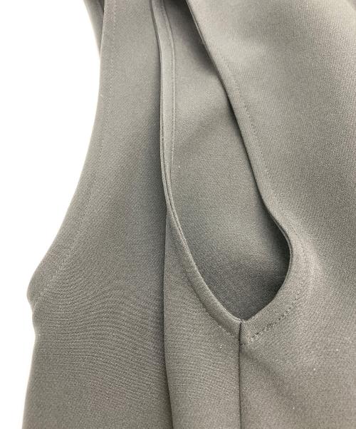 M7days（エムセブンデイズ）M7days (エムセブンデイズ) Vネックペプラムブラウス ブラック サイズ:1の古着・服飾アイテム