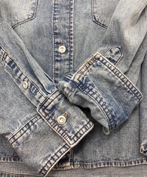 JUSGLITTY（ジャスグリッティー）JUSGLITTY (ジャスグリッティー) クロップドデニムシャツ インディゴ サイズ:2の古着・服飾アイテム
