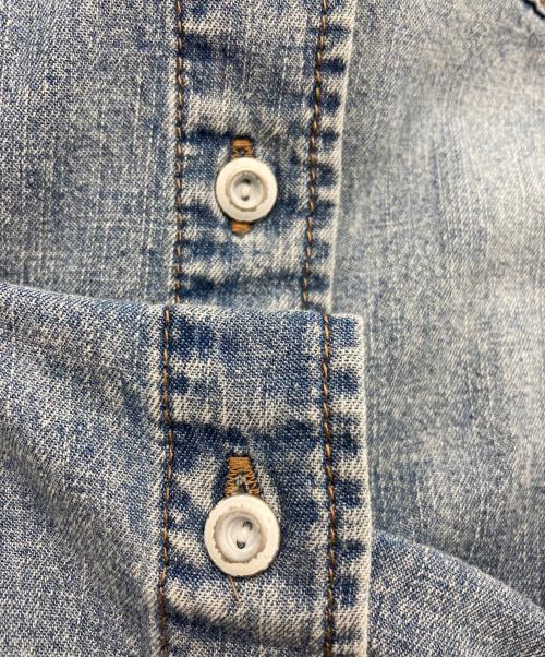 JUSGLITTY（ジャスグリッティー）JUSGLITTY (ジャスグリッティー) クロップドデニムシャツ インディゴ サイズ:2の古着・服飾アイテム