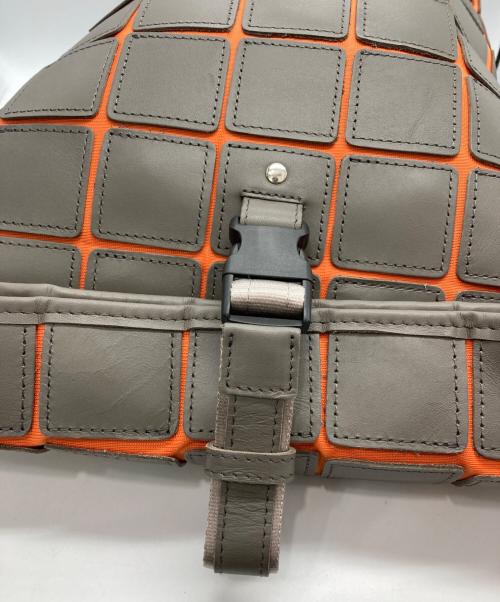 TRION（トライオン）TRION (トライオン) PANEL LIGHT バックパック グレー×オレンジの古着・服飾アイテム