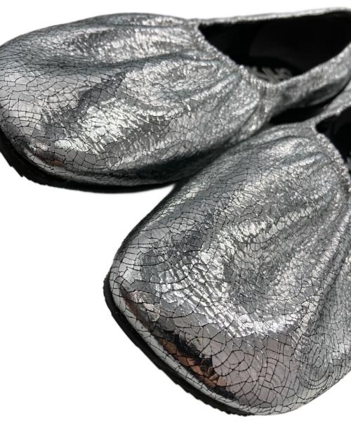 SHISEI（シセイ）SHISEI (シセイ) ギャザーバレエシューズ メタリック シルバー サイズ:37の古着・服飾アイテム