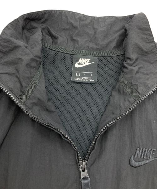 NIKE（ナイキ）NIKE (ナイキ) Big swooshナイロンジャケット ブラック×ホワイト サイズ:Lの古着・服飾アイテム