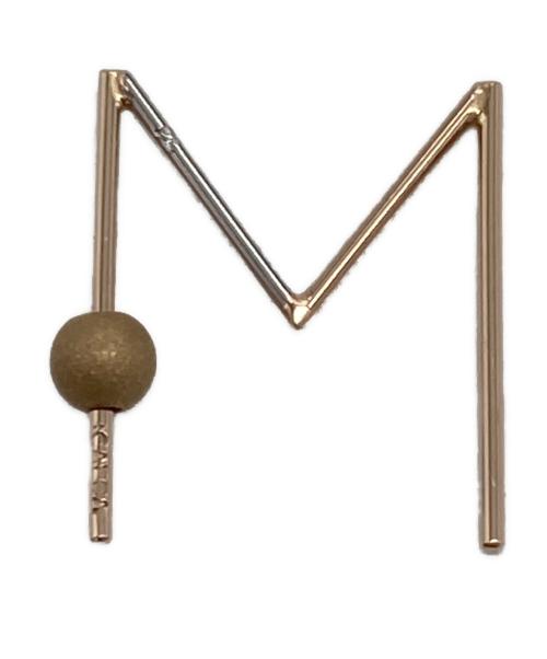 CAFCA（カフカ）CAFCA (カフカ) イニシャルピアス〈M〉の古着・服飾アイテム