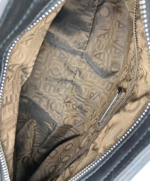 Salvatore Ferragamo（サルヴァトーレ フェラガモ）Salvatore Ferragamo (サルヴァトーレ フェラガモ) ガンチーニスエードハンドバッグ ブラックの古着・服飾アイテム