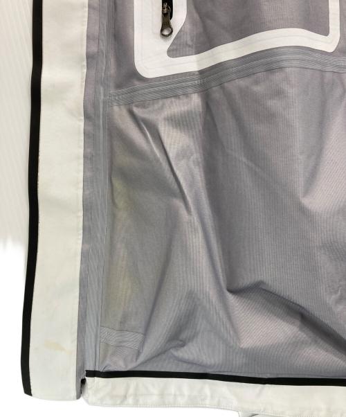 NIKE ACG（ナイキエーシージー）NIKE ACG (ナイキエーシージー) 2in1 System Jacket ホワイト サイズ:Sの古着・服飾アイテム