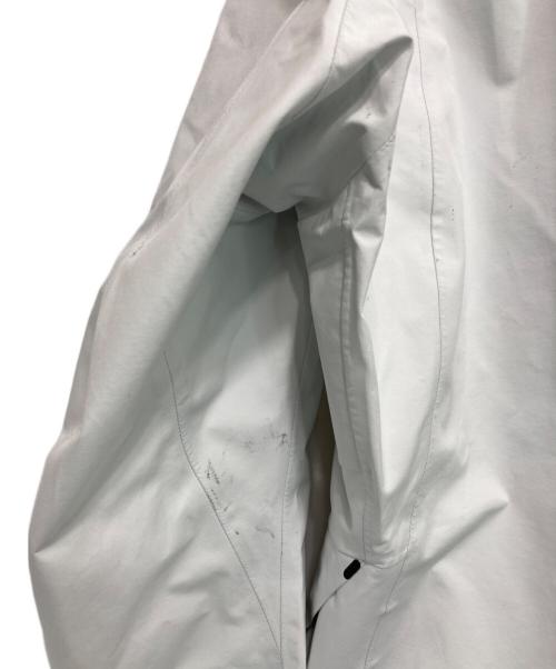 NIKE ACG（ナイキエーシージー）NIKE ACG (ナイキエーシージー) 2in1 System Jacket ホワイト サイズ:Sの古着・服飾アイテム