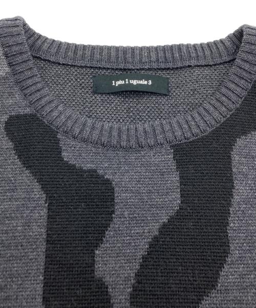 1piu1uguale3（ウノピュウノウグァーレトレ）1piu1uguale3 (ウノピュウノウグァーレトレ) カモ柄ウールニット グレー×ブラック サイズ:XLの古着・服飾アイテム