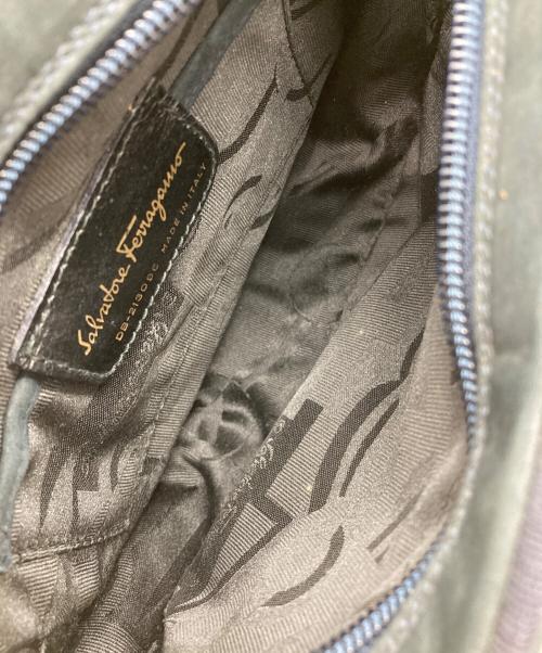 Salvatore Ferragamo（サルヴァトーレ フェラガモ）Salvatore Ferragamo (サルヴァトーレ フェラガモ) ヴァラ ショルダーバッグ ネイビーの古着・服飾アイテム