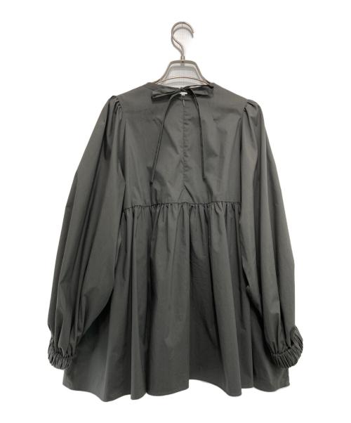 YORI（ヨリ）YORI (ヨリ) コットンバックリボンブラウス グレー サイズ:38の古着・服飾アイテム