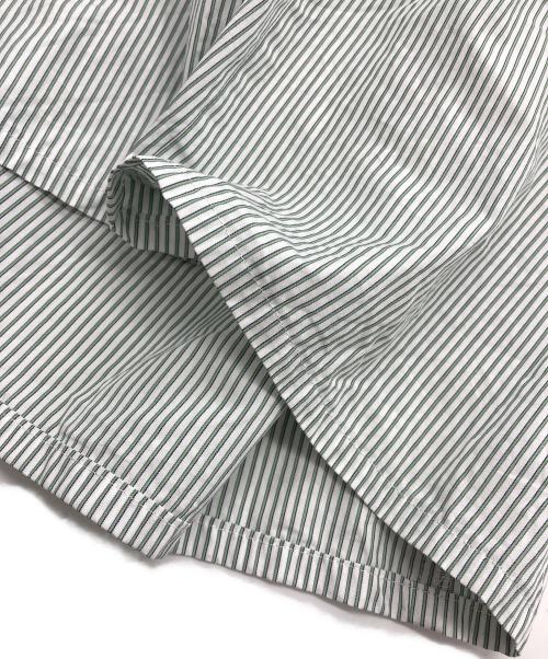 AKANE UTSUNOMIYA（アカネウツノミヤ）AKANE UTSUNOMIYA (アカネウツノミヤ) 切替ストライプワンピース ホワイト×グリーン サイズ:36の古着・服飾アイテム