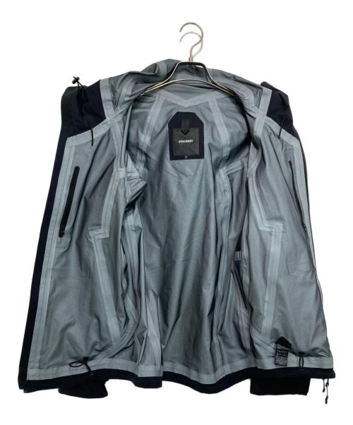 ATTACHMENT（アタッチメント）ATTACHMENT (アタッチメント) 透湿防水3レイヤナイロンリップ フーデッドブルゾン ブラック サイズ:1の古着・服飾アイテム