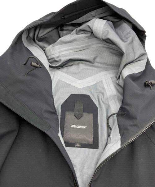 ATTACHMENT（アタッチメント）ATTACHMENT (アタッチメント) 透湿防水3レイヤナイロンリップ フーデッドブルゾン ブラック サイズ:1の古着・服飾アイテム