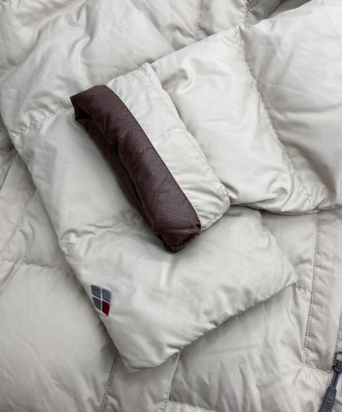 mont-bell（モンベル）mont-bell (モンベル) トラベルダウンパーカ ベージュ サイズ:Sの古着・服飾アイテム