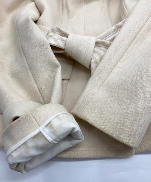BURBERRY BLUE LABEL（バーバリーロンドンブルーレーベル）BURBERRY BLUE LABEL (バーバリーロンドンブルーレーベル) ハーフコート アイボリー サイズ:38の古着・服飾アイテム