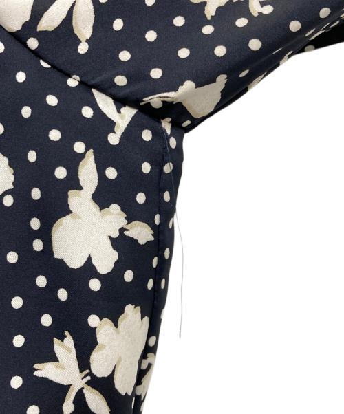 ANAYI（アナイ）ANAYI (アナイ) シャドーフラワープリントプリーツワンピース ネイビー サイズ:38の古着・服飾アイテム