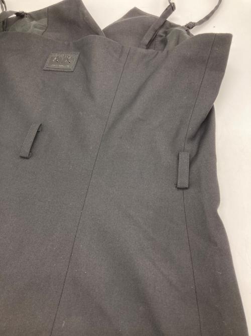 ARMANI EXCHANGE（アルマーニ エクスチェンジ）ARMANI EXCHANGE (アルマーニ エクスチェンジ) フロントボタン スリーブレスベルテッドドレス ブラック サイズ:２の古着・服飾アイテム