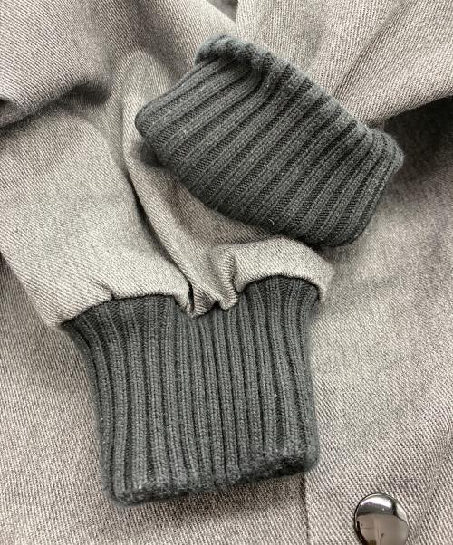 FORTY PERCENT AGAINST RIGHTS（フォーティー パーセント アゲインスト ライツ）FORTY PERCENT AGAINST RIGHTS (フォーティー パーセント アゲインスト ライツ) バック刺ブルゾン グレー サイズ:Mの古着・服飾アイテム