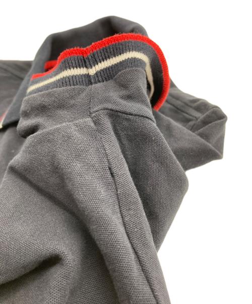 PRADA（プラダ）PRADA (プラダ) ポロシャツ ネイビー サイズ:Ｍの古着・服飾アイテム