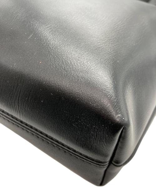 STUDIOUS（ステュディオス）STUDIOUS (ステュディオス) オーバーサイズレザーショルダーバッグ ブラックの古着・服飾アイテム