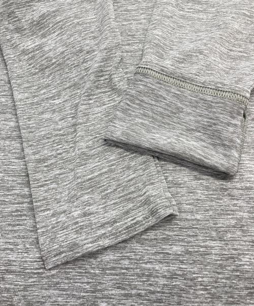 Patagonia（パタゴニア）Patagonia (パタゴニア) キャプリーングラフィックフーディ グレー サイズ:XSの古着・服飾アイテム