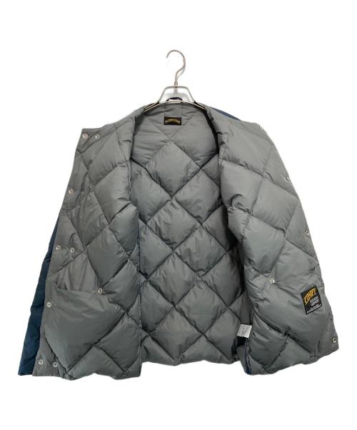 comfy（コンフィー）comfy (コンフィー) ノーカラーダウンジャケット ネイビー サイズ:Lの古着・服飾アイテム