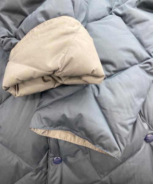 comfy（コンフィー）comfy (コンフィー) ノーカラーダウンジャケット ネイビー サイズ:Lの古着・服飾アイテム