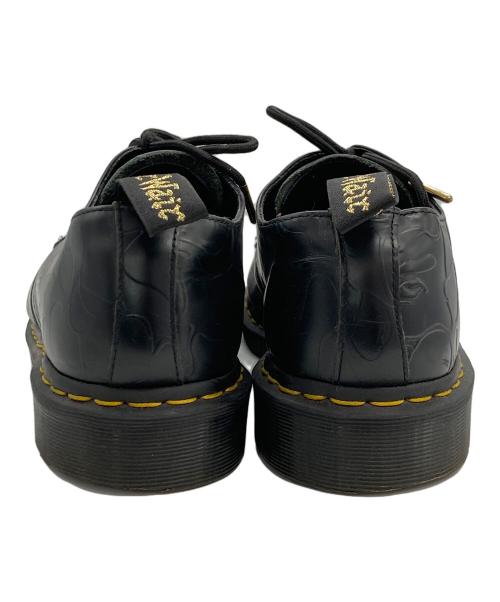 Dr.Martens（ドクターマーチン）Dr.Martens (ドクターマーチン) A BATHING APE (ア ベイシング エイプ) コラボ3ホールレザーシューズ ブラック サイズ:UK8の古着・服飾アイテム