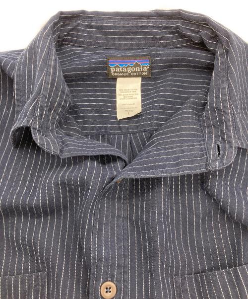 Patagonia（パタゴニア）Patagonia (パタゴニア) オーガニックコットンストライプシャツ ネイビー サイズ:Lの古着・服飾アイテム