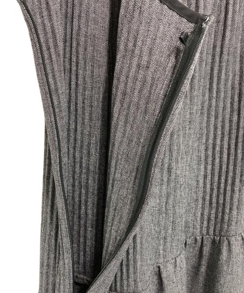 Snidel（スナイデル）Snidel (スナイデル) プリーツバリエキャミワンピース グレーの古着・服飾アイテム