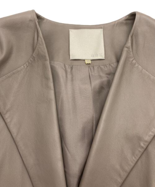 自由区（ジユウク）自由区 (ジユウク) ラムレザーロングコート ベージュ サイズ:40の古着・服飾アイテム