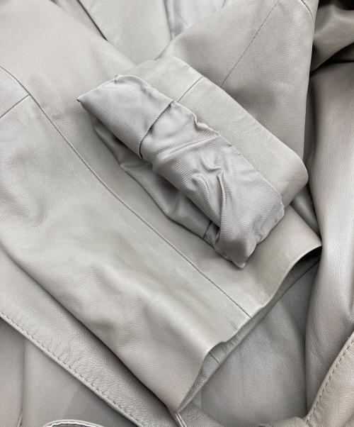 自由区（ジユウク）自由区 (ジユウク) ラムレザーロングコート ベージュ サイズ:40の古着・服飾アイテム